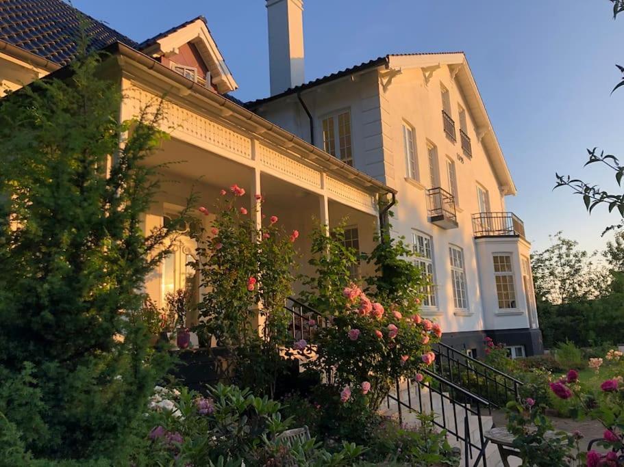 Eksklusiv Taglejlighed Med Hav- Og Skovudsigt Risskov Exterior foto