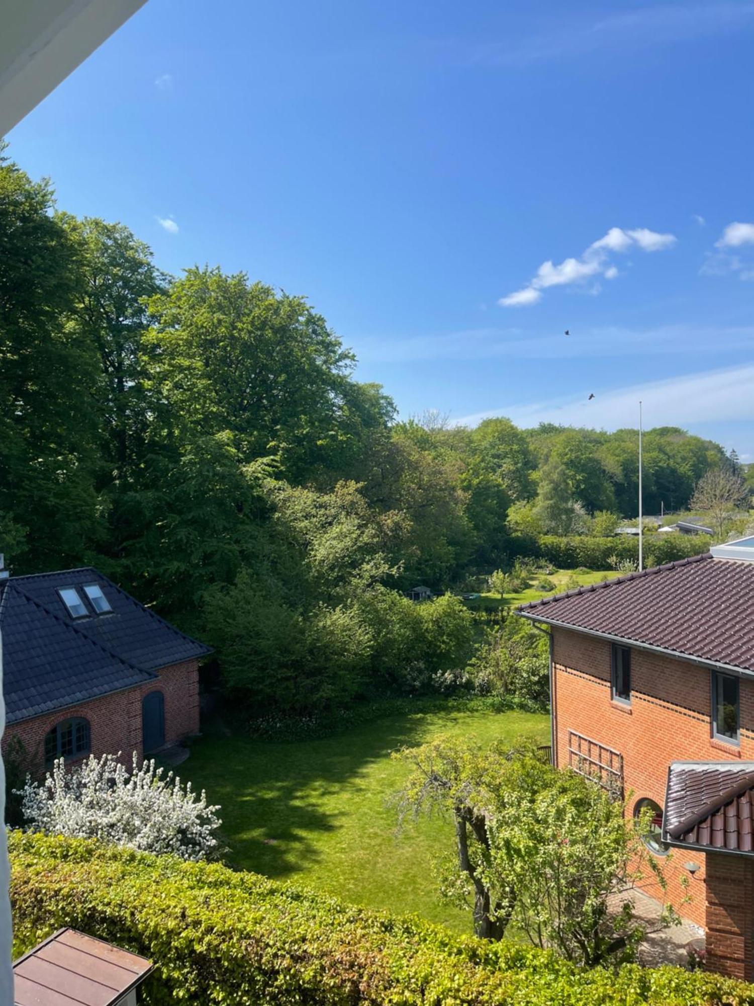 Eksklusiv Taglejlighed Med Hav- Og Skovudsigt Risskov Exterior foto